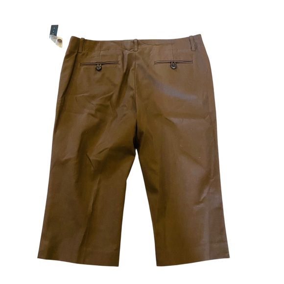 ⭐️ THEORY NWT Clinton Brown Knee Length Shorts - Picture 2 of 6